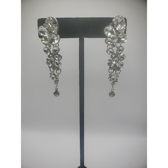 Vintage Chandelier Earrings Crystal Clip On Huggie Dangle Drop Jewelry Costume - Picture 2 of 11